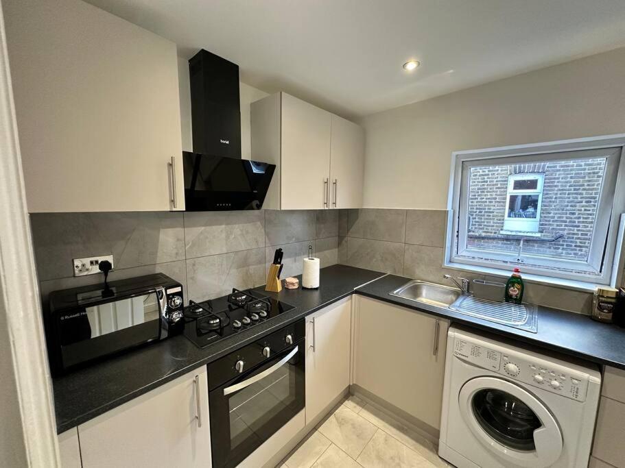 3 Bed Hackney/Harringay Flat Apartment Лондон Екстериор снимка