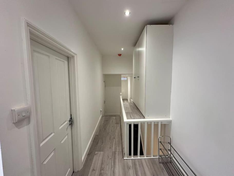 3 Bed Hackney/Harringay Flat Apartment Лондон Екстериор снимка